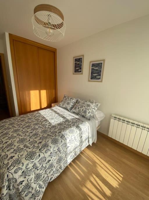 Apartamento A Pie De Playa La Pepa Burela Bagian luar foto